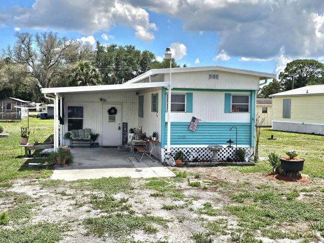 2 of 35 - 17408 Broadwing Lane, Okeechobee, FL