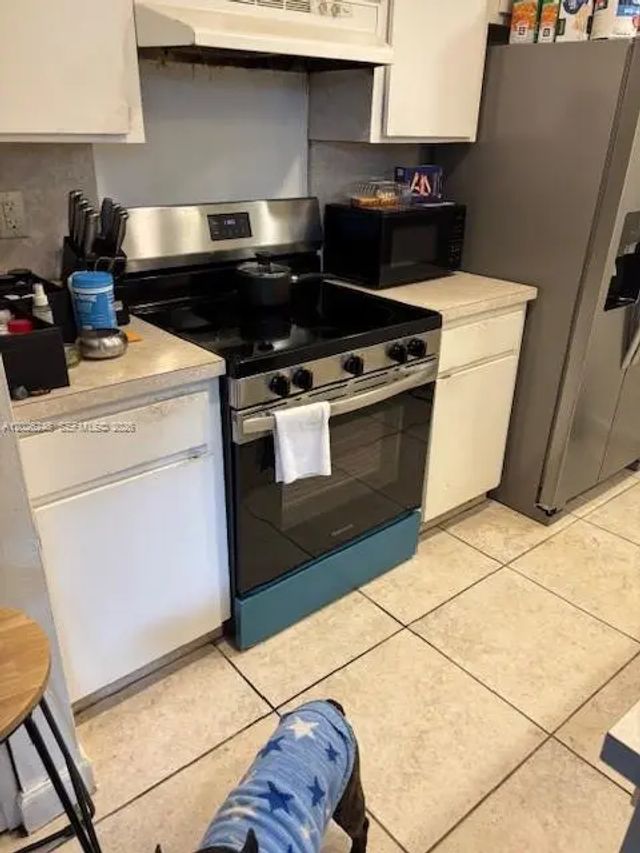 4 of 23 - 3190 Bird Avenue #15, Coconut Grove, FL
