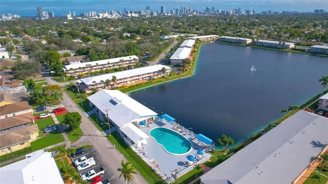 820 Sw 11 Street #4b, Hallandale Beach