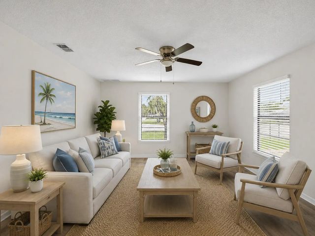 5 of 32 - 2575 1st Place, Vero Beach, FL