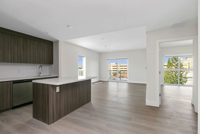 1938 Jackson Street #402, Hollywood