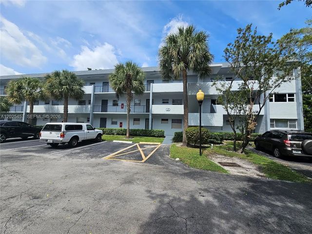 8380 Sands Point Boulevard #j110, Tamarac
