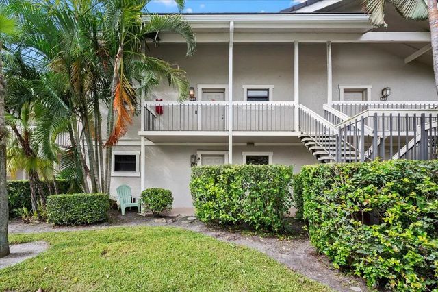 11863 Wimbledon Circle #441, Wellington