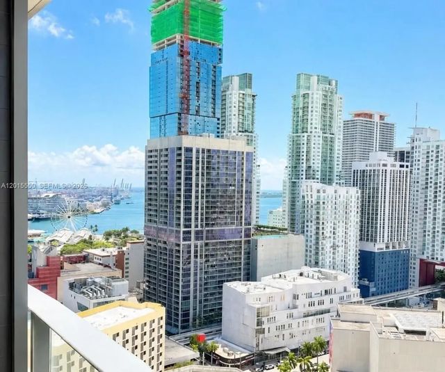 3 of 16 - 121 Ne 5th Street #2705, Miami, FL