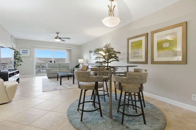4 of 26 - 2880 Ne 33rd Court #305, Fort Lauderdale, FL
