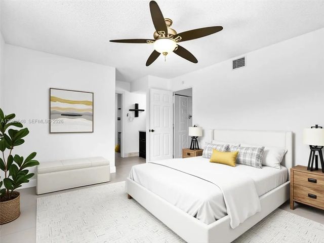 3 of 40 - 18850 Nw 57th Avenue #208, Hialeah, FL