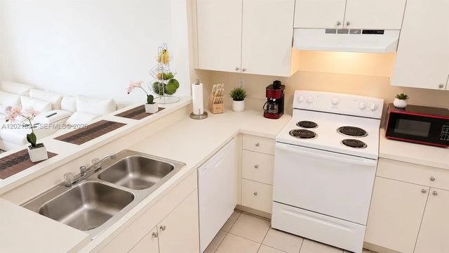 3 of 12 - 11060 Sw 196th Street #301, Cutler Bay, FL