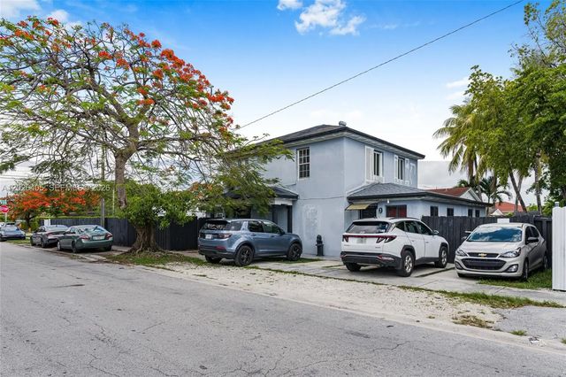 2 of 27 - 2275 Nw 30th Street, Miami, FL