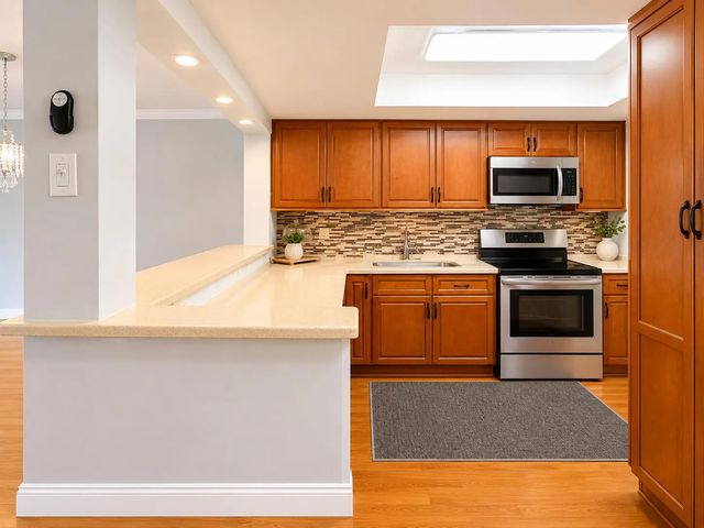 1201 Hillcrest Court #315, Hollywood