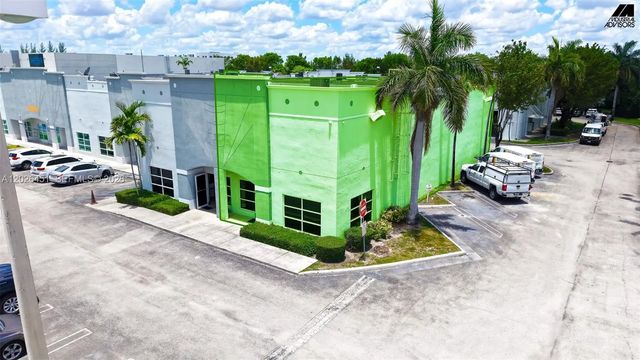 11379 Nw 122nd Street #11, Medley