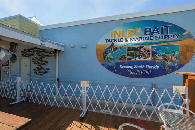 927 N Us Highway 1, Fort Pierce