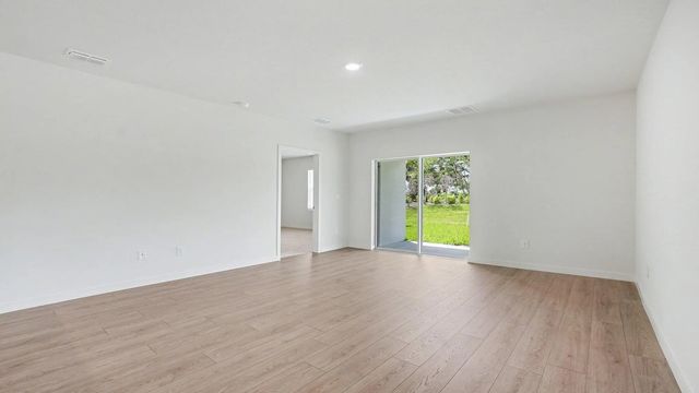 5 of 23 - 9597 Venetian Square, Vero Beach, FL