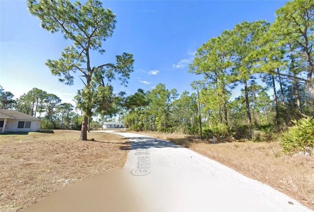 3 of 6 - 1047 Grove Street E, Lehigh Acres, FL