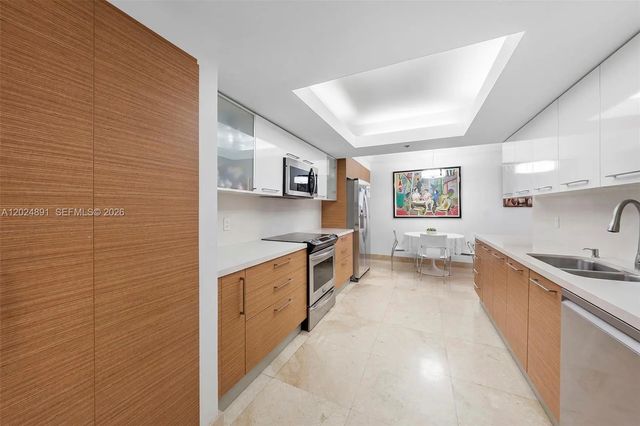 5 of 40 - 10175 Collins Avenue #1505, Bal Harbour, FL