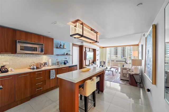 3 of 56 - 6801 Collins Avenue #708, Miami Beach, FL