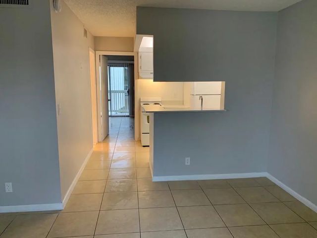4 of 35 - 1500 N Congress Avenue #a201, West Palm Beach, FL