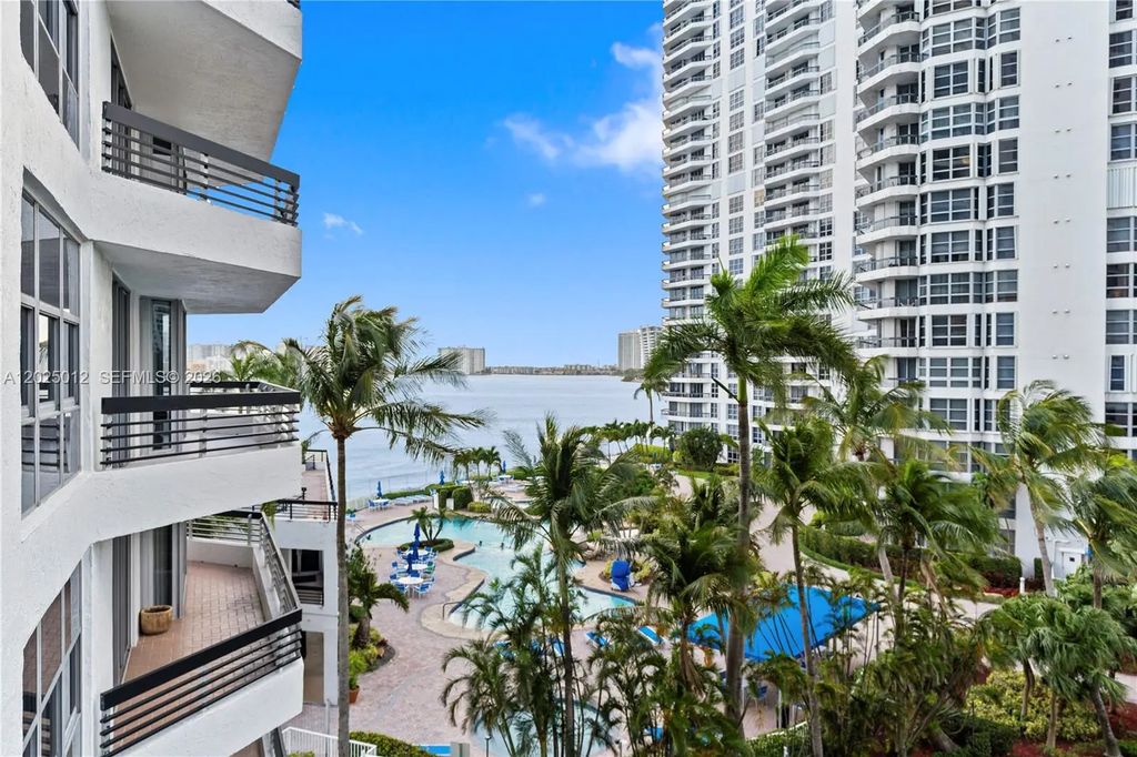 19195 Ne 36th Court #502, Aventura