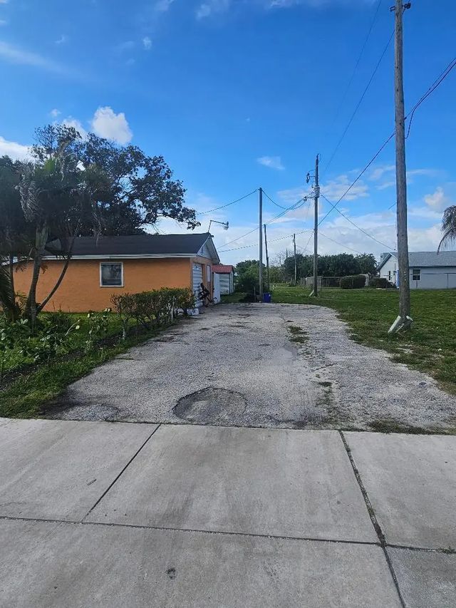 4 of 6 - 800 Nw 1st Street, Delray Beach, FL