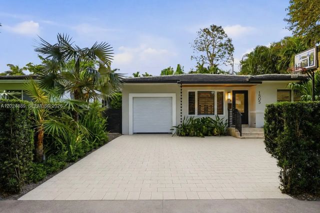 1505 Robbia Avenue, Coral Gables