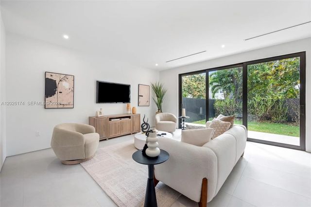 4 of 25 - 2980 Sw 2nd Street, Miami, FL