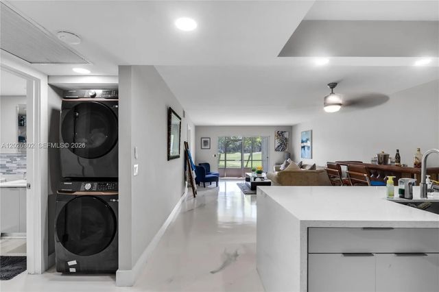 3 of 39 - 900 Sw 128th Avenue #105d, Pembroke Pines, FL