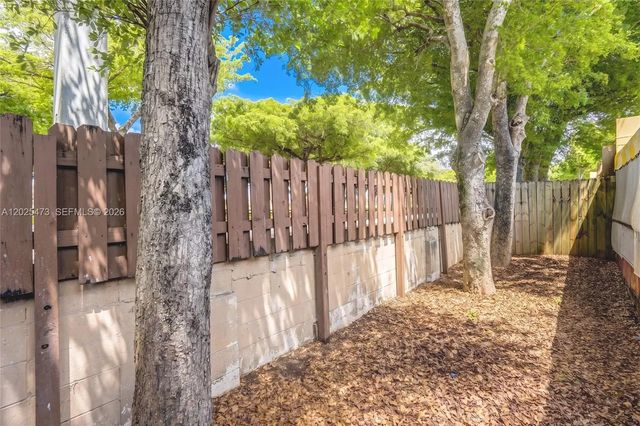 2 of 16 - 6705 Kingsmoor Way, Miami Lakes, FL