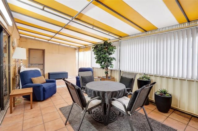 3 of 16 - 6705 Kingsmoor Way, Miami Lakes, FL