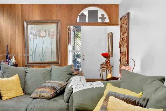 5 of 16 - 6705 Kingsmoor Way, Miami Lakes, FL