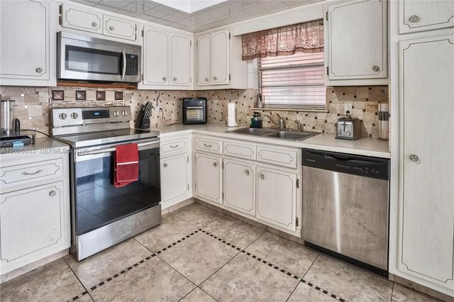 5 of 21 - 180 Ne 12th Avenue #18c, Hallandale Beach, FL