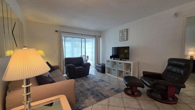 2900 Nw 46th Avenue #213, Lauderdale Lakes