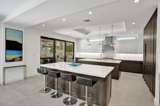 3 of 39 - 918 Se 8th Street, Fort Lauderdale, FL