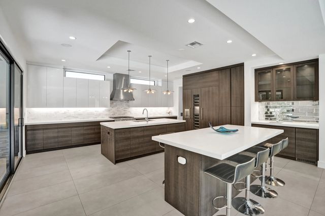 4 of 39 - 918 Se 8th Street, Fort Lauderdale, FL