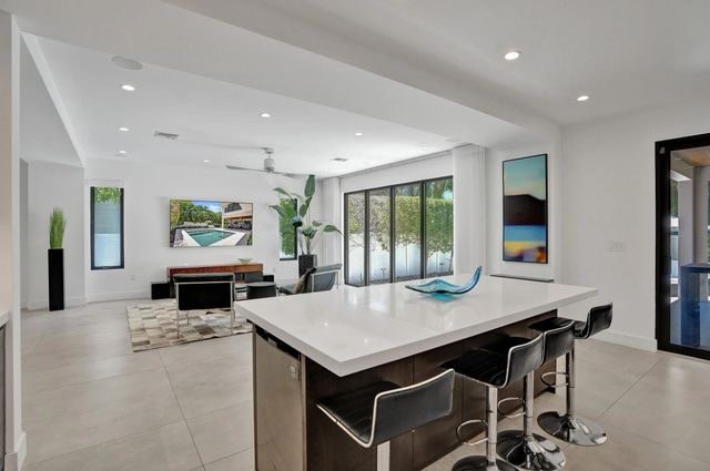 5 of 39 - 918 Se 8th Street, Fort Lauderdale, FL