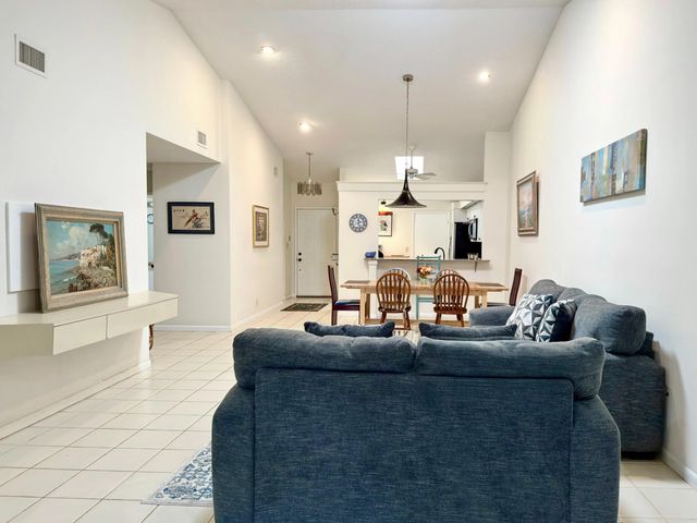 4 of 53 - 10975 Dolphin Palm Court #b, Boynton Beach, FL