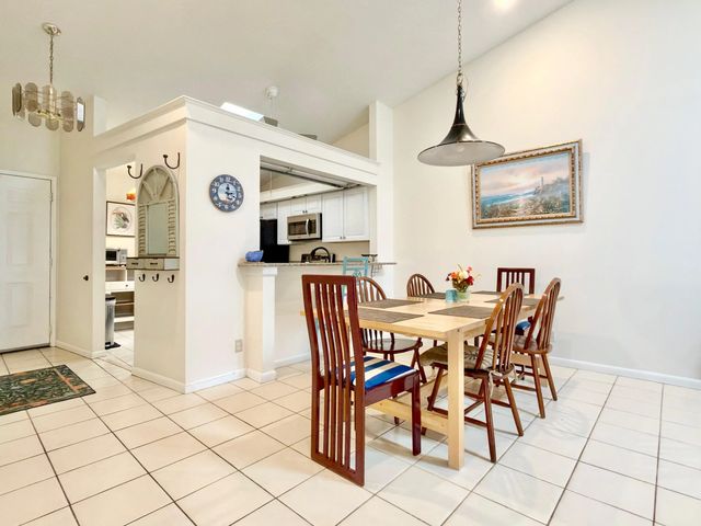 5 of 53 - 10975 Dolphin Palm Court #b, Boynton Beach, FL