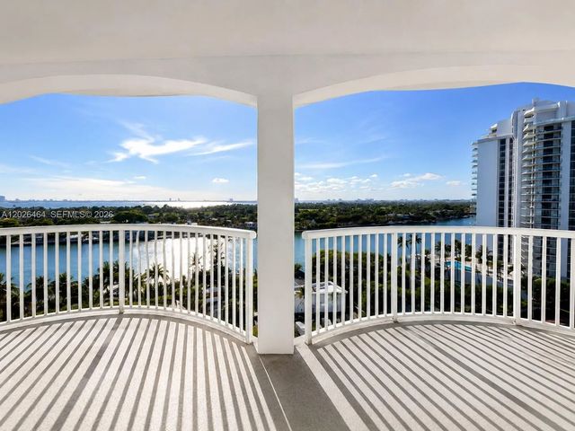 2 of 22 - 5401 Collins Avenue #1022, Miami Beach, FL