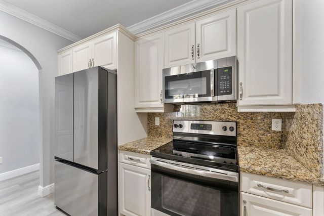 5 of 37 - 5978 Monterra Club Drive, Lake Worth, FL