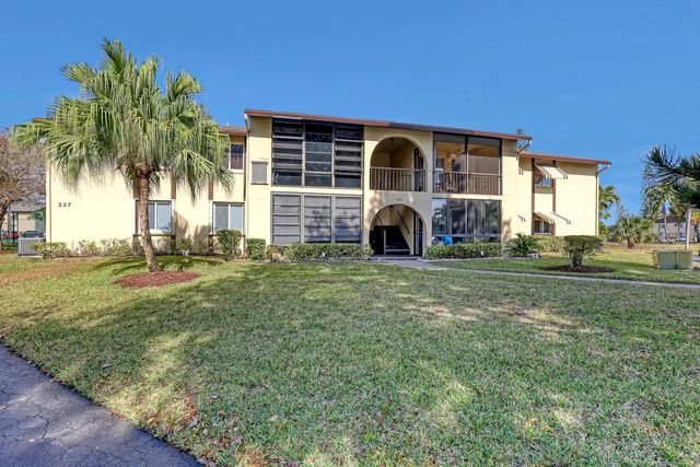 4 of 63 - 337 Pine Ridge Circle #d-2, Greenacres, FL