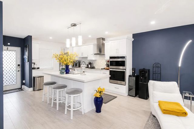 7787 Golf Cir Drive #301, Margate
