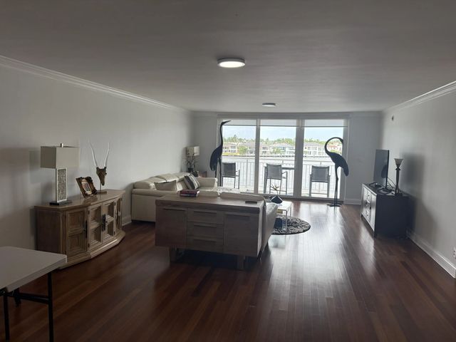 3 of 21 - 511 Bayshore Drive #405, Fort Lauderdale, FL