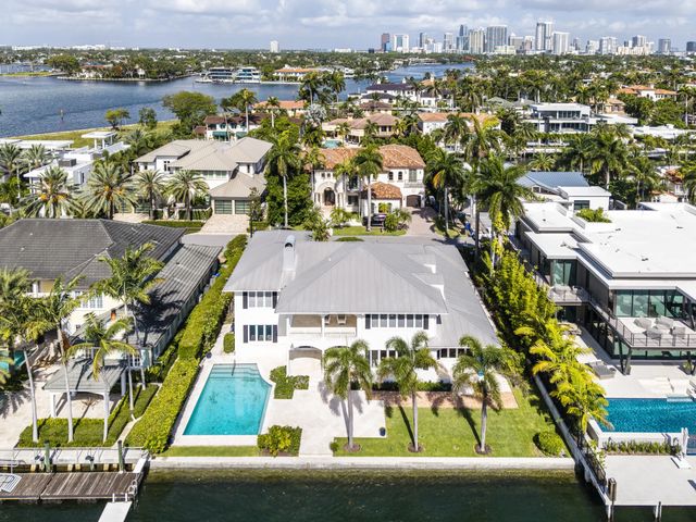 4 of 74 - 704 Isle Of Palms Drive, Fort Lauderdale, FL