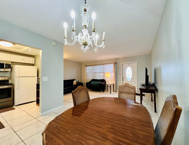 330 Southampton B, West Palm Beach
