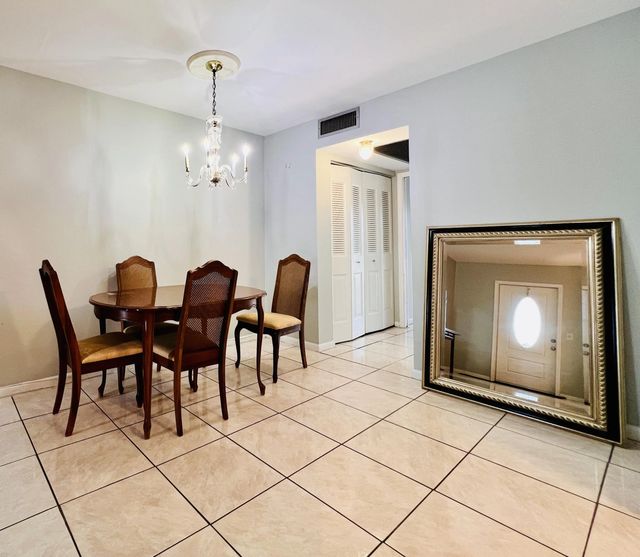 5 of 16 - 330 Southampton B, West Palm Beach, FL