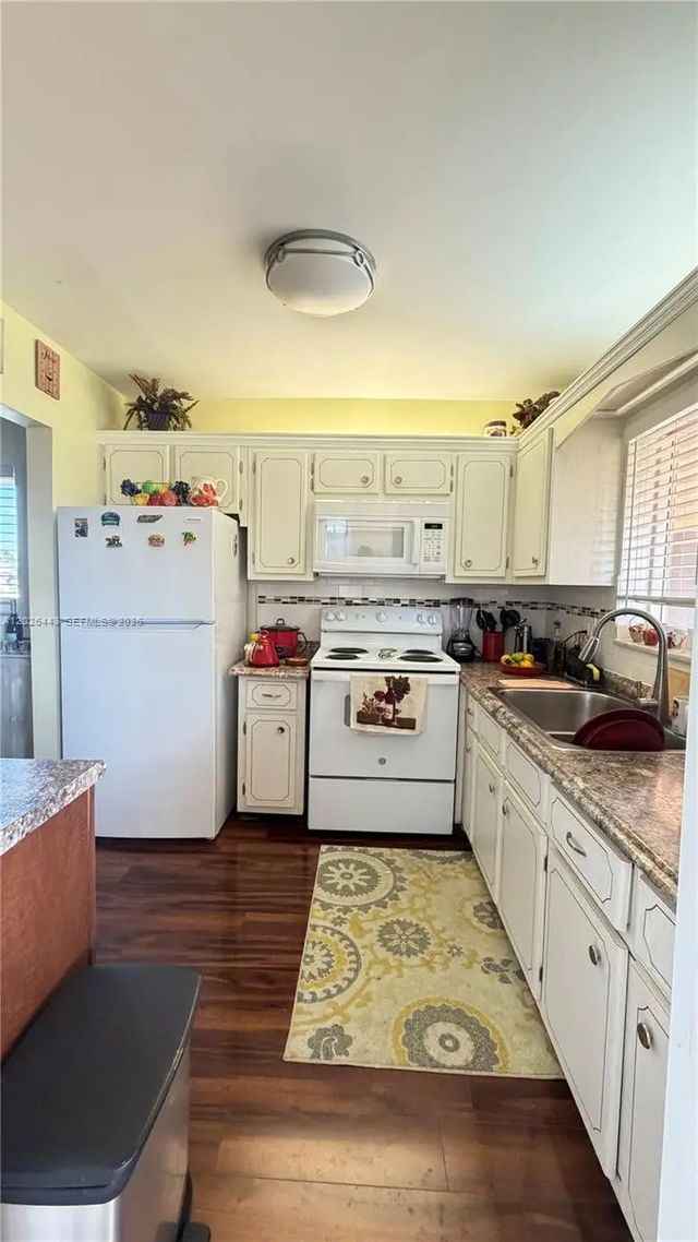 2 of 19 - 5300 Washington Street #d309, Hollywood, FL