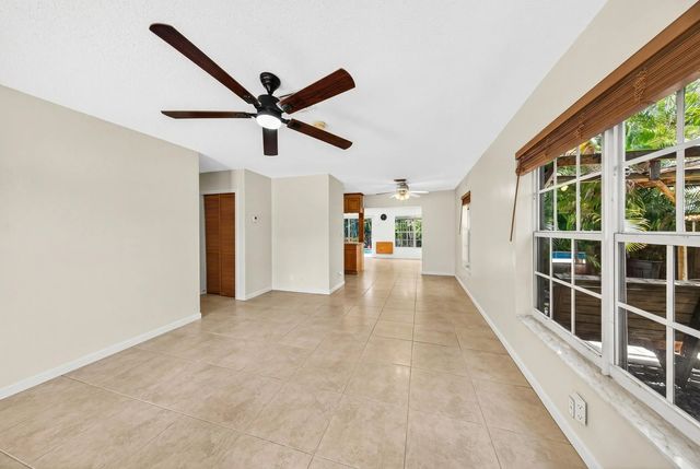 5 of 48 - 1540 Ne 40th Street, Oakland Park, FL