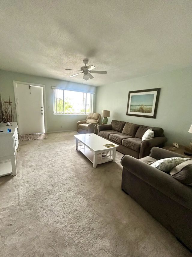 3 of 10 - 2175 Ne 56th Street #209, Fort Lauderdale, FL