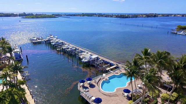 115 Harbors Way, Boynton Beach