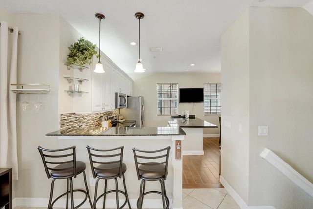 4 of 31 - 115 Harbors Way, Boynton Beach, FL