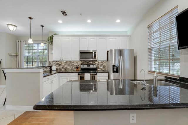 5 of 31 - 115 Harbors Way, Boynton Beach, FL