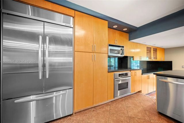 3 of 40 - 4512 Sw 37th Avenue, Dania Beach, FL